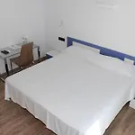 Moli Boutique ל'אלפאס דל פי
