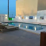 מלון Moli Boutique 3*